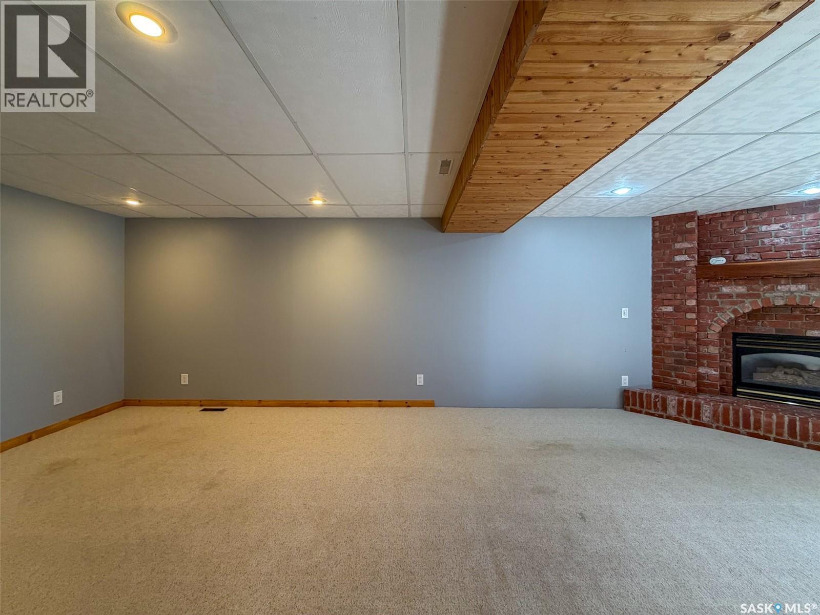 117 2nd Street W, Frontier, Saskatchewan  S0N 0W0 - Photo 37 - SK034116