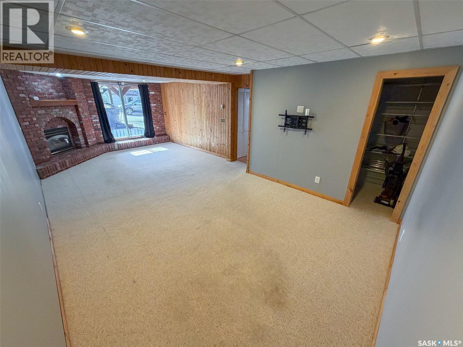 117 2nd Street W, Frontier, Saskatchewan  S0N 0W0 - Photo 38 - SK034116