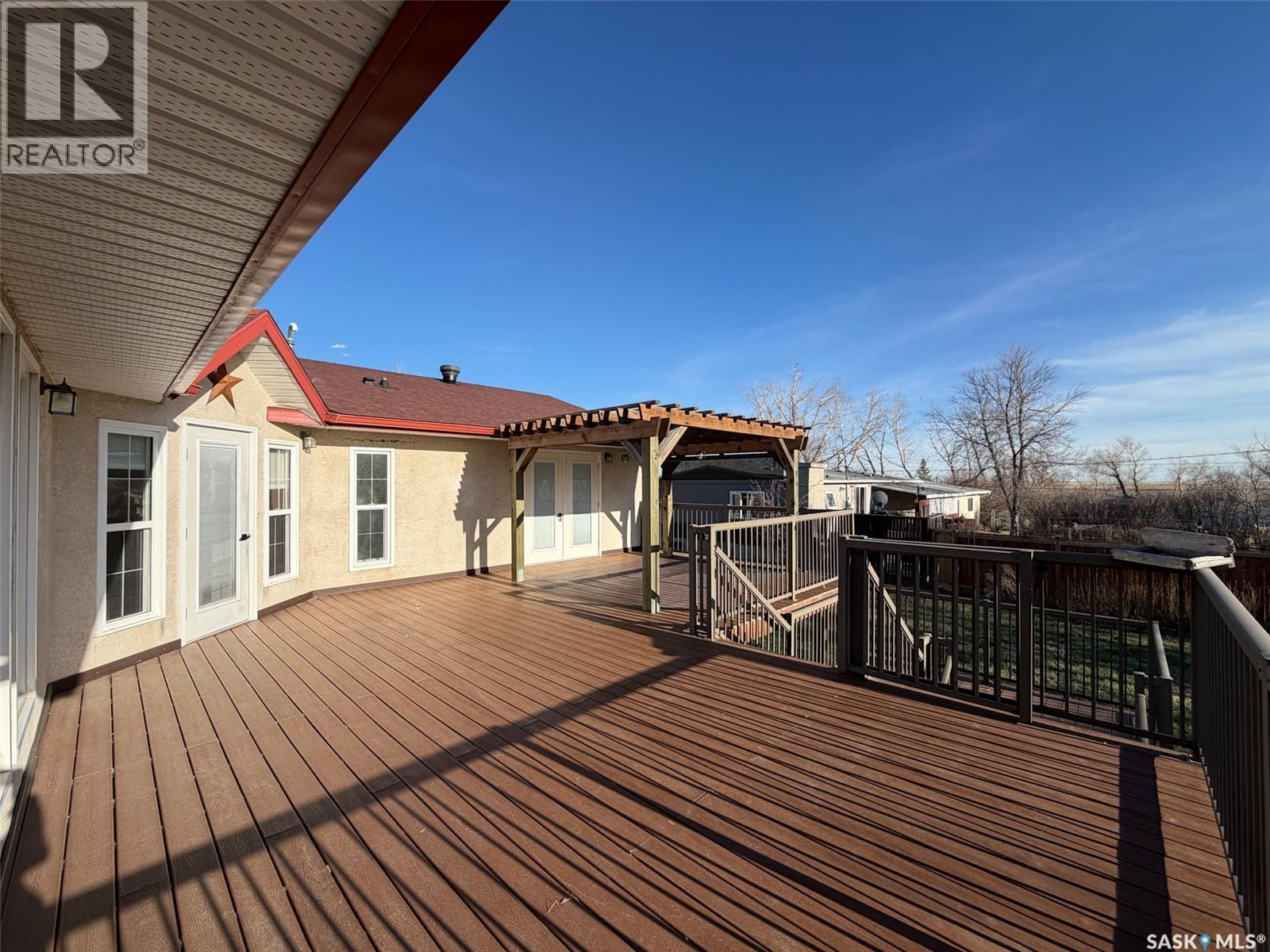 117 2nd Street W, Frontier, Saskatchewan  S0N 0W0 - Photo 44 - SK034116