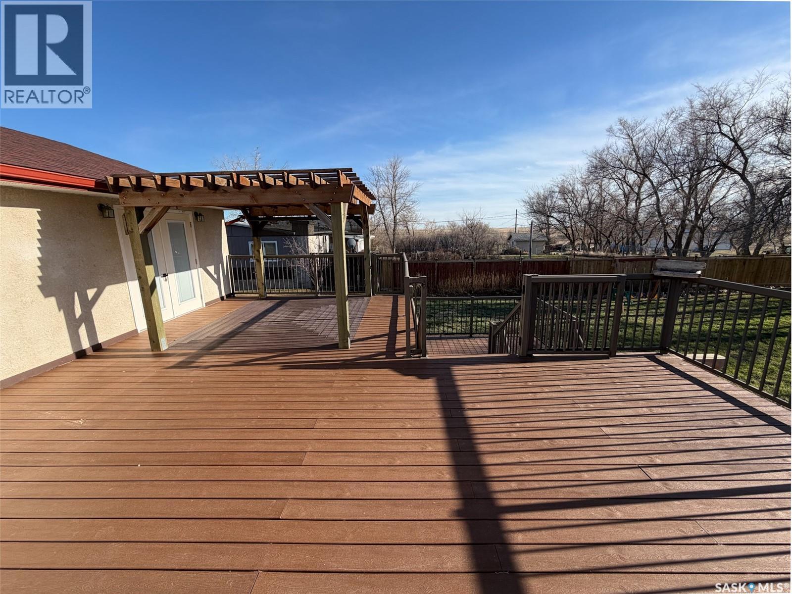 117 2nd Street W, Frontier, Saskatchewan  S0N 0W0 - Photo 45 - SK034116