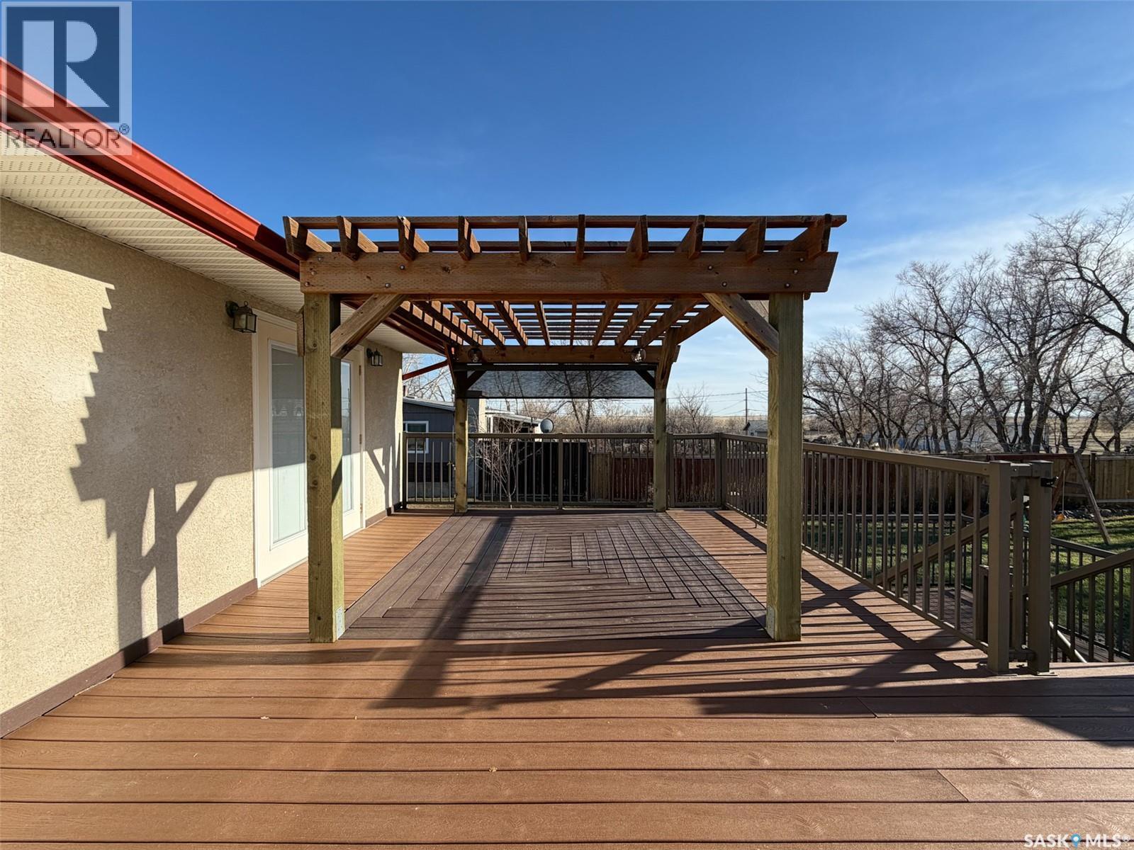 117 2nd Street W, Frontier, Saskatchewan  S0N 0W0 - Photo 46 - SK034116