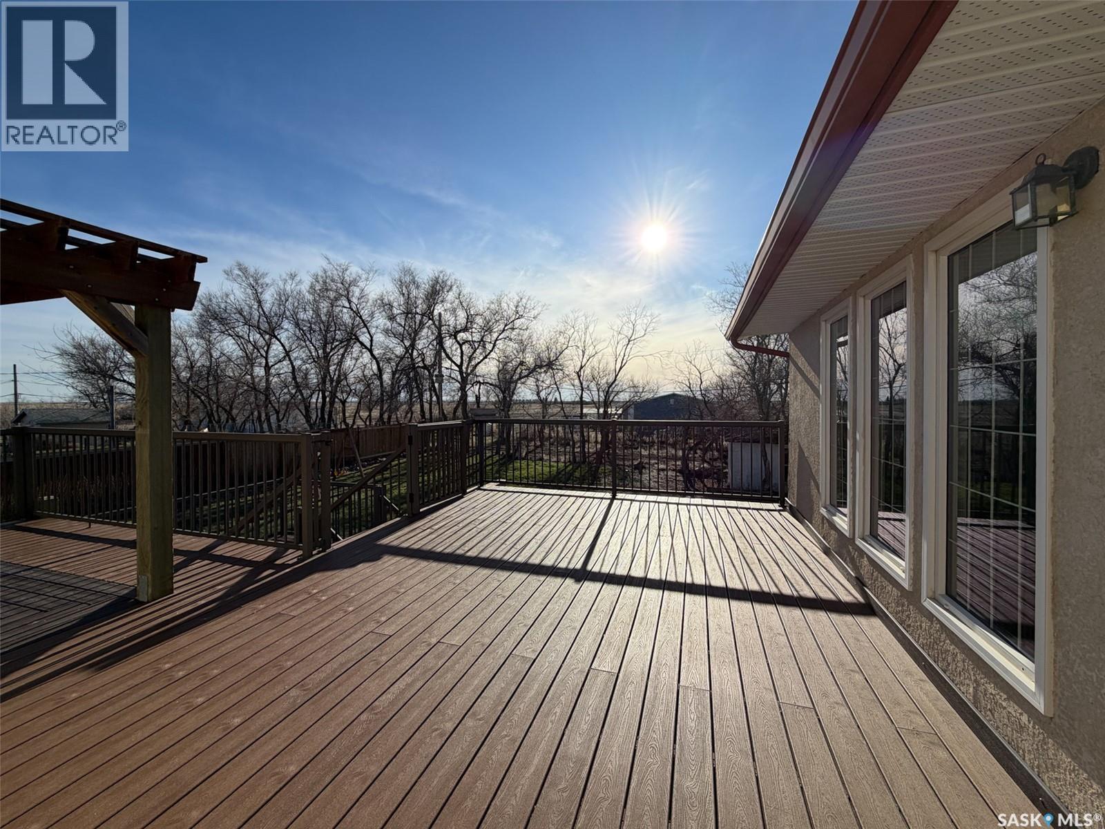 117 2nd Street W, Frontier, Saskatchewan  S0N 0W0 - Photo 47 - SK034116