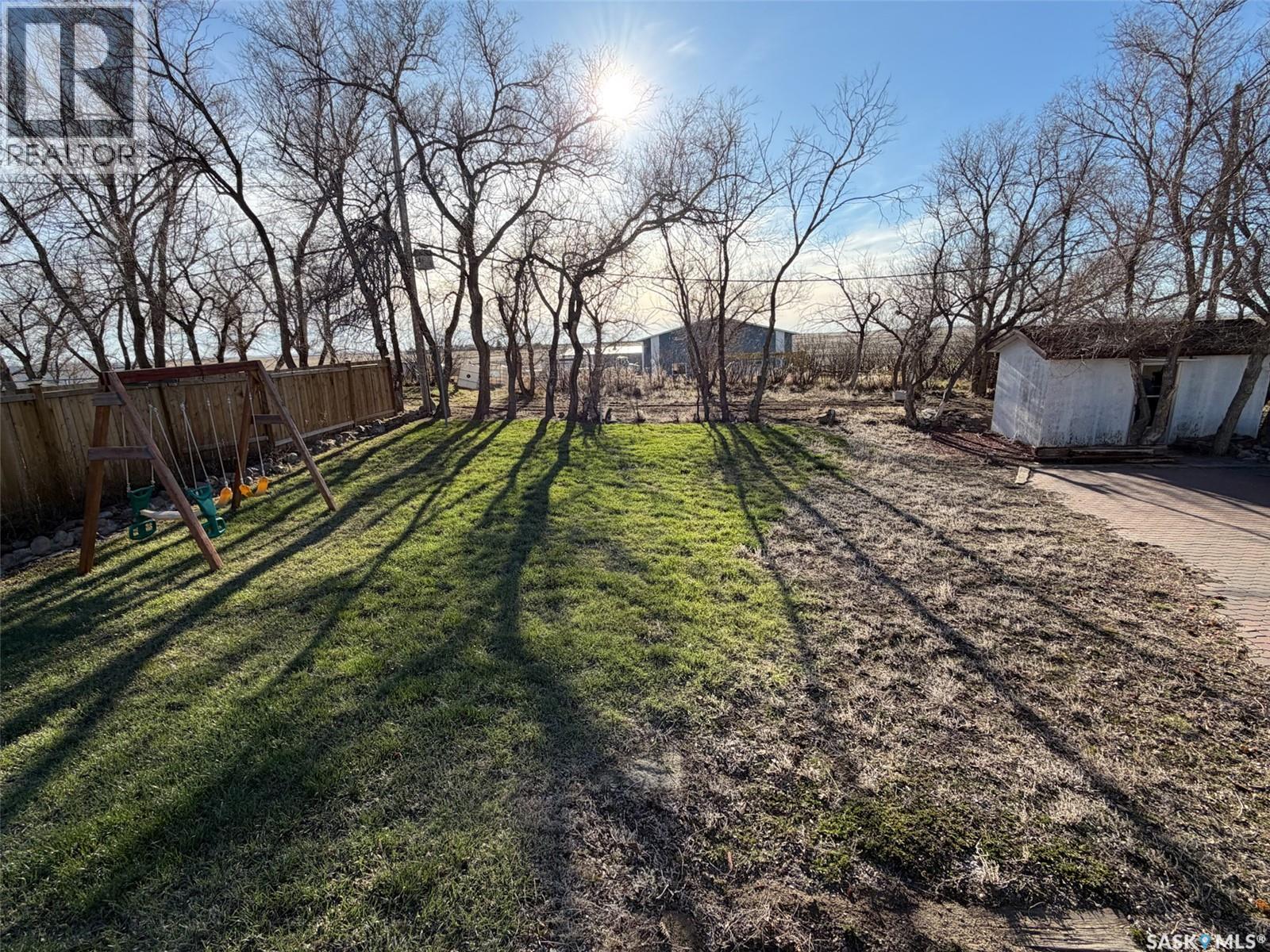 117 2nd Street W, Frontier, Saskatchewan  S0N 0W0 - Photo 52 - SK034116