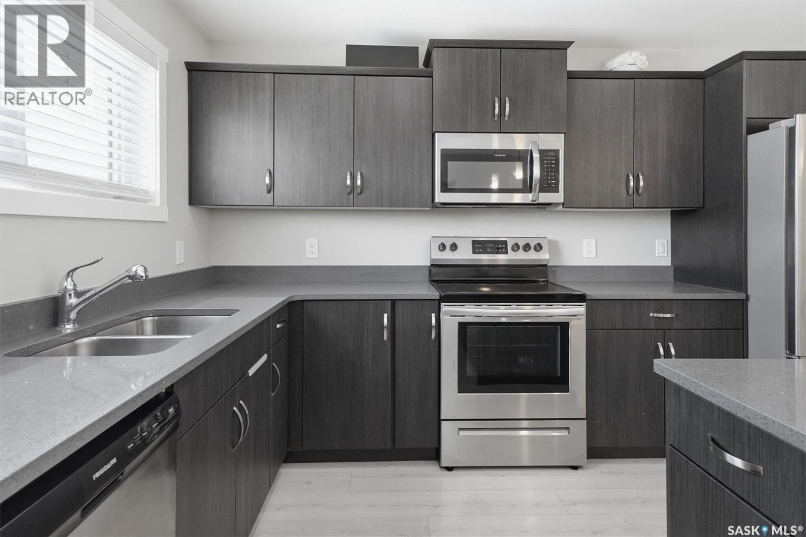 126 315 Dickson Crescent, Saskatoon, Saskatchewan  S7T 0Z1 - Photo 8 - SK034115