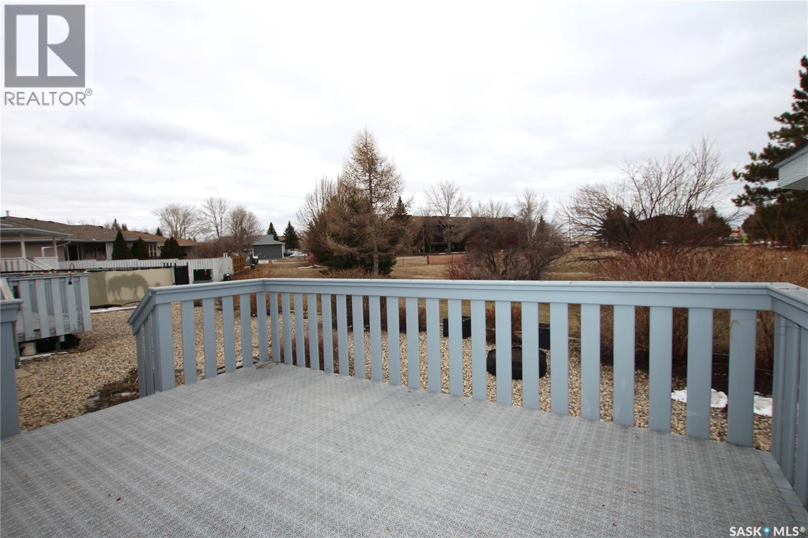 93 Russell Drive, Yorkton, Saskatchewan  S3N 4E6 - Photo 18 - SK034105