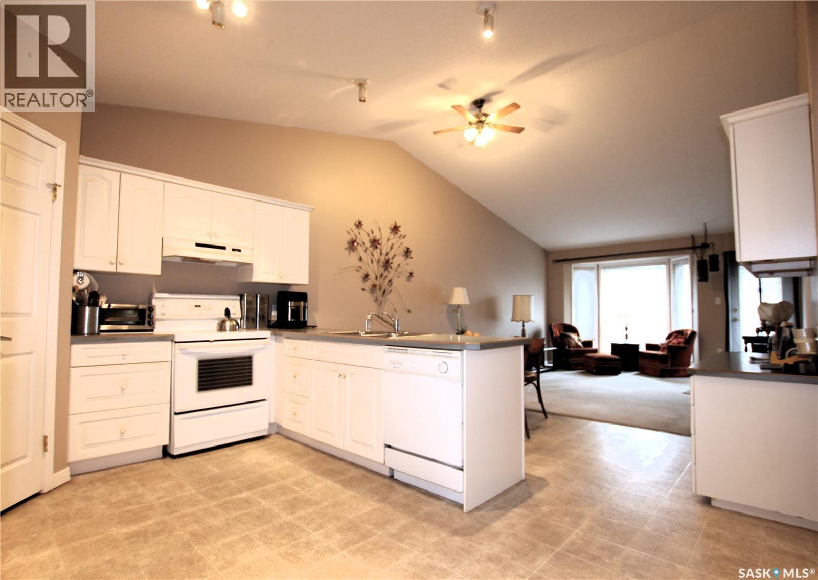 93 Russell Drive, Yorkton, Saskatchewan  S3N 4E6 - Photo 7 - SK034105