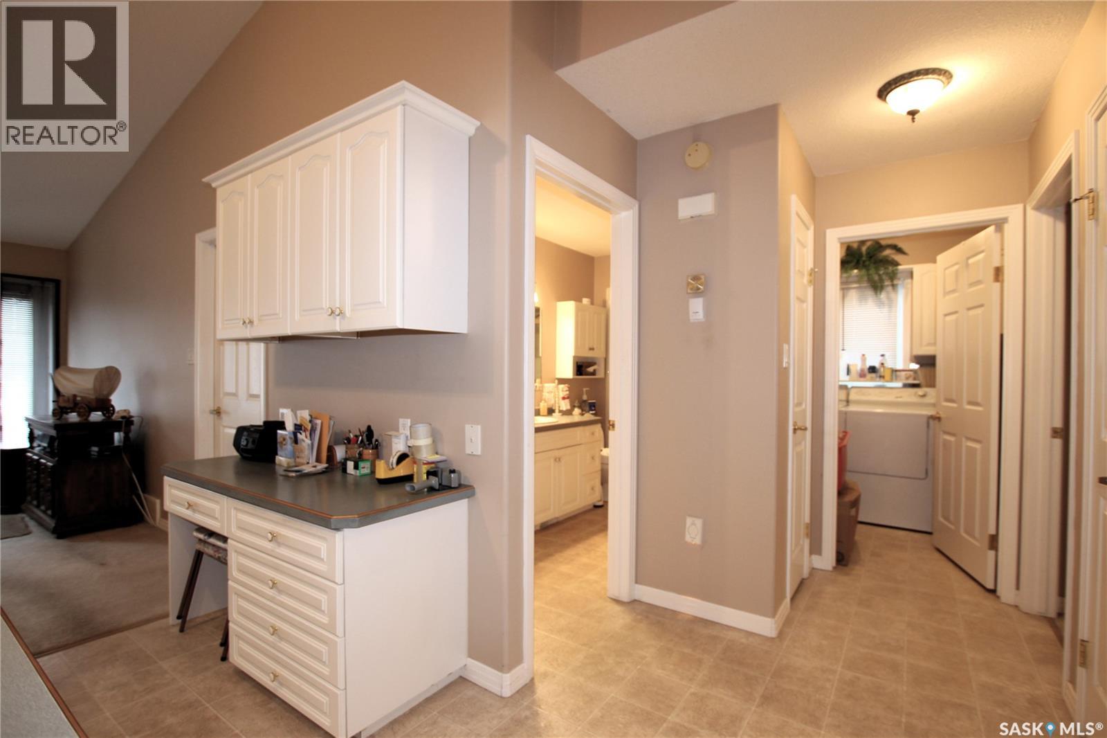 93 Russell Drive, Yorkton, Saskatchewan  S3N 4E6 - Photo 9 - SK034105