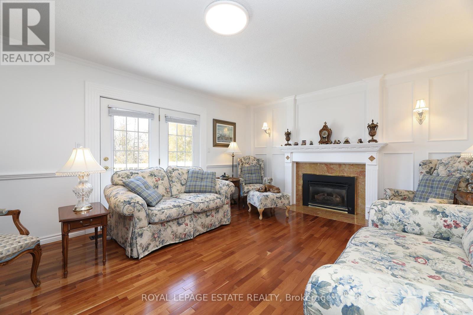 898 Beaufort Court, Oshawa, Ontario  L1G 7J7 - Photo 16 - E13051796