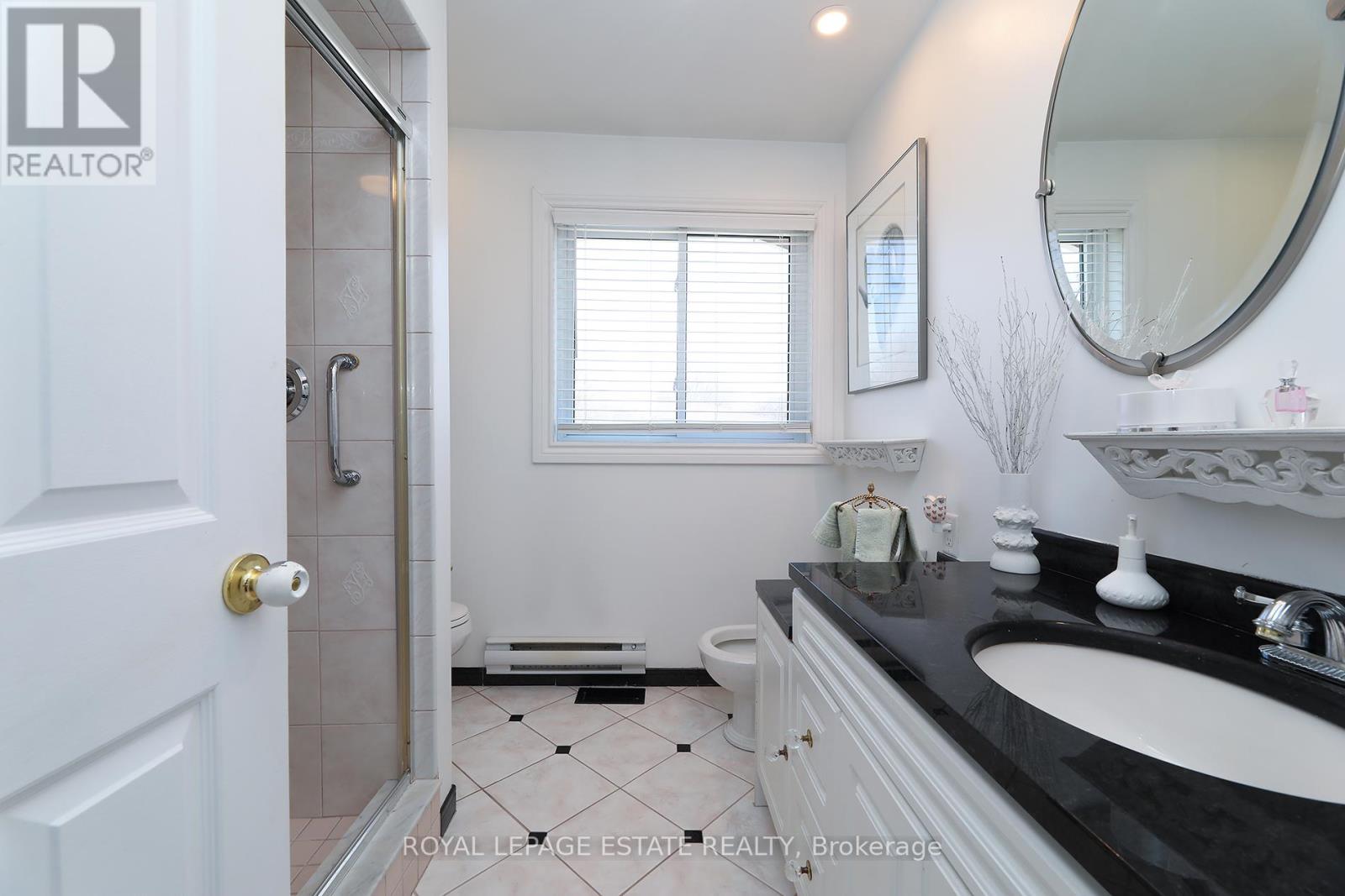 898 Beaufort Court, Oshawa, Ontario  L1G 7J7 - Photo 27 - E13051796