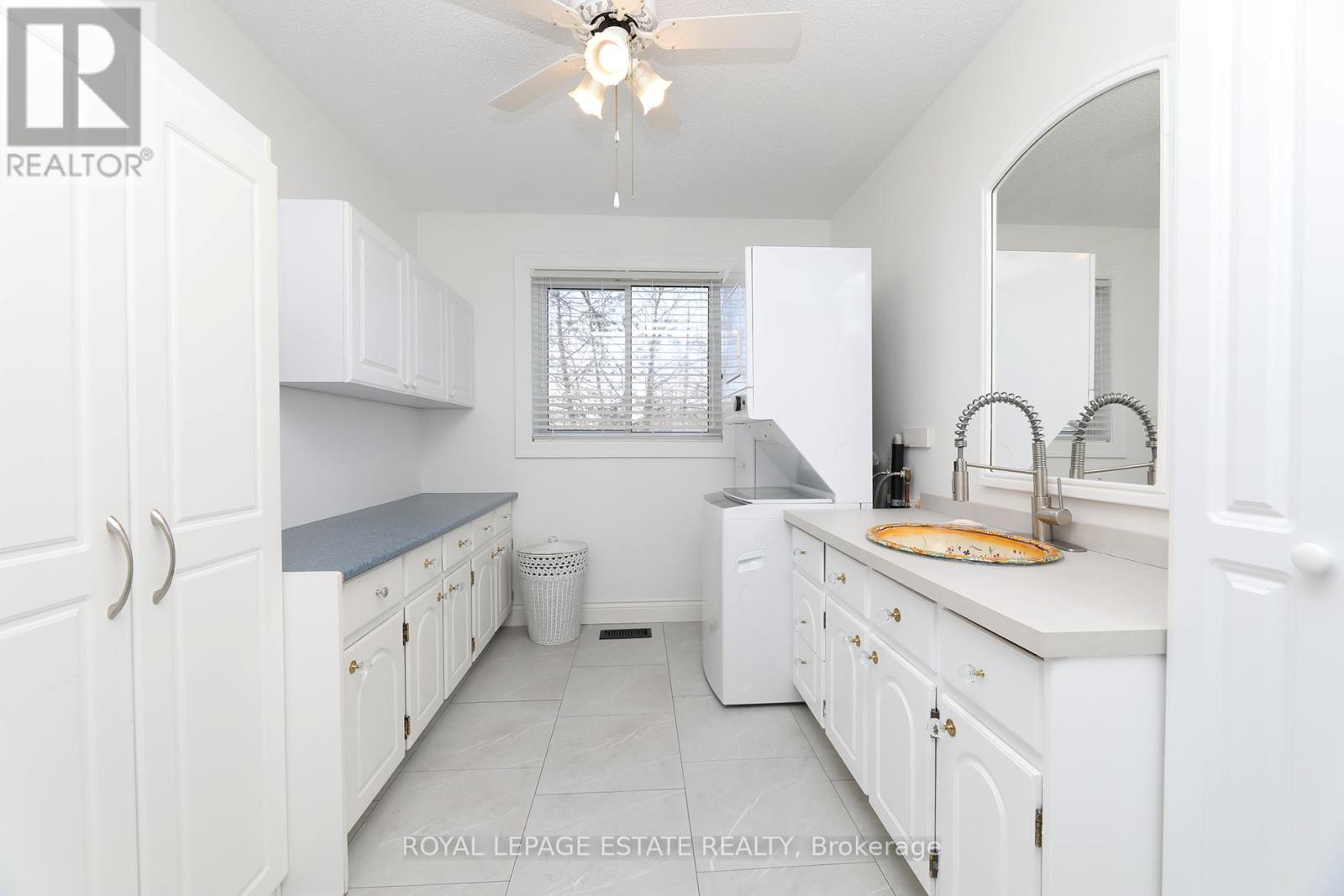 898 Beaufort Court, Oshawa, Ontario  L1G 7J7 - Photo 28 - E13051796