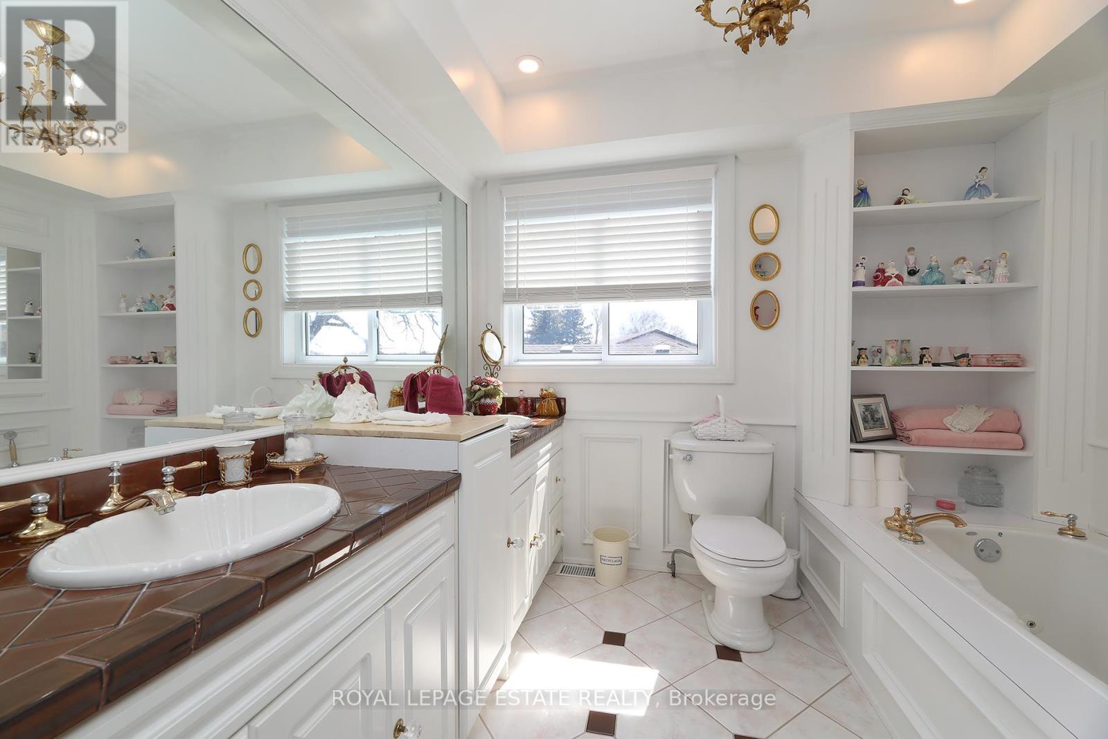 898 Beaufort Court, Oshawa, Ontario  L1G 7J7 - Photo 33 - E13051796