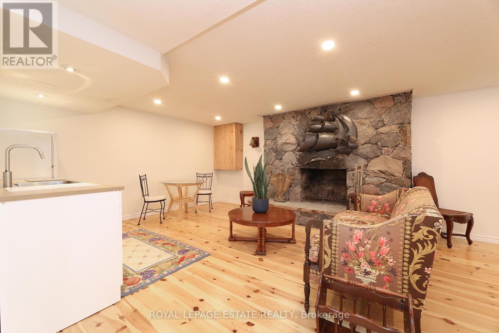 898 Beaufort Court, Oshawa, Ontario  L1G 7J7 - Photo 38 - E13051796