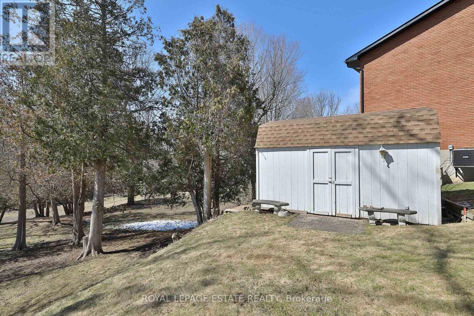 898 Beaufort Court, Oshawa, Ontario  L1G 7J7 - Photo 47 - E13051796