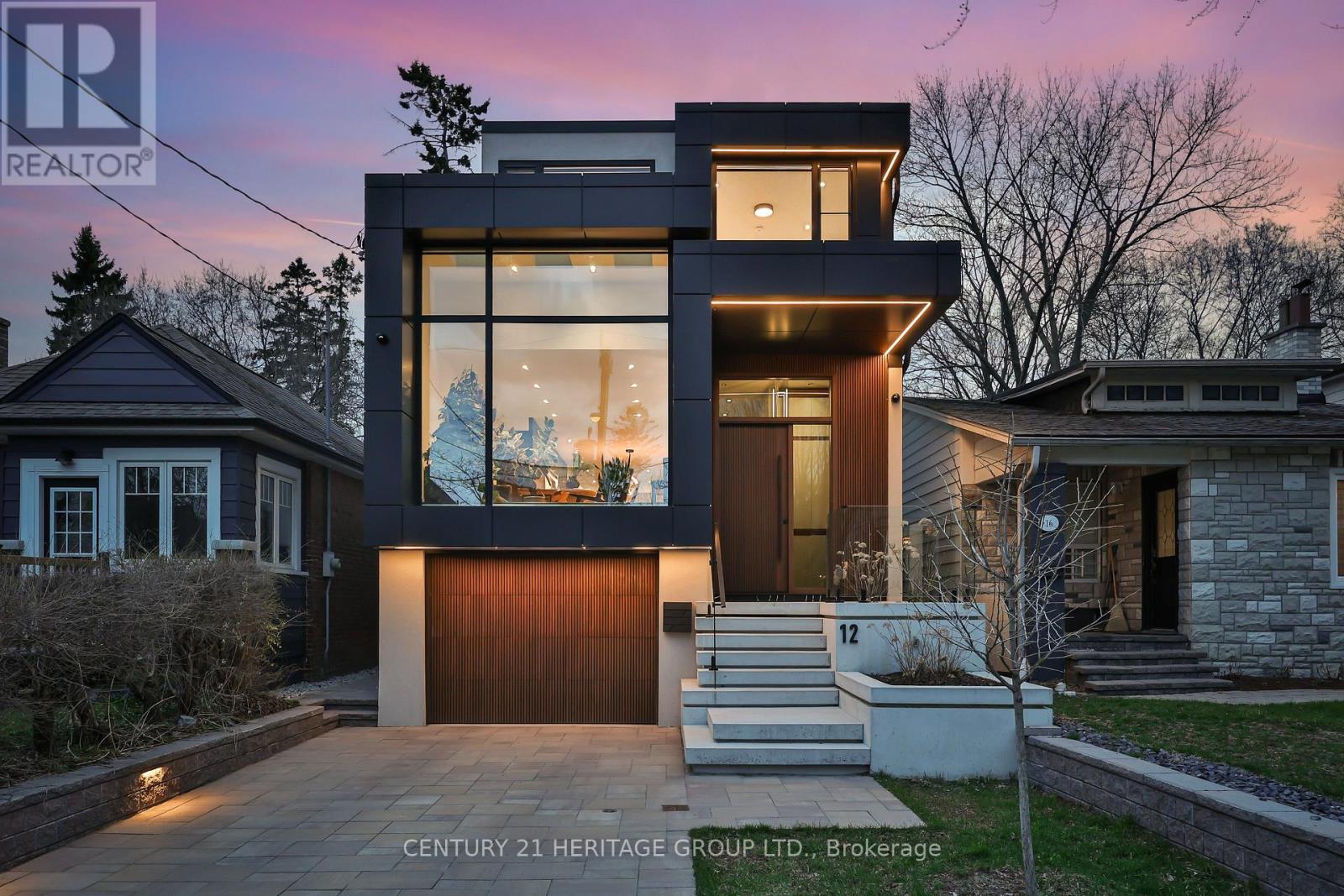 12 VALHALLA BOULEVARD, Toronto, Ontario