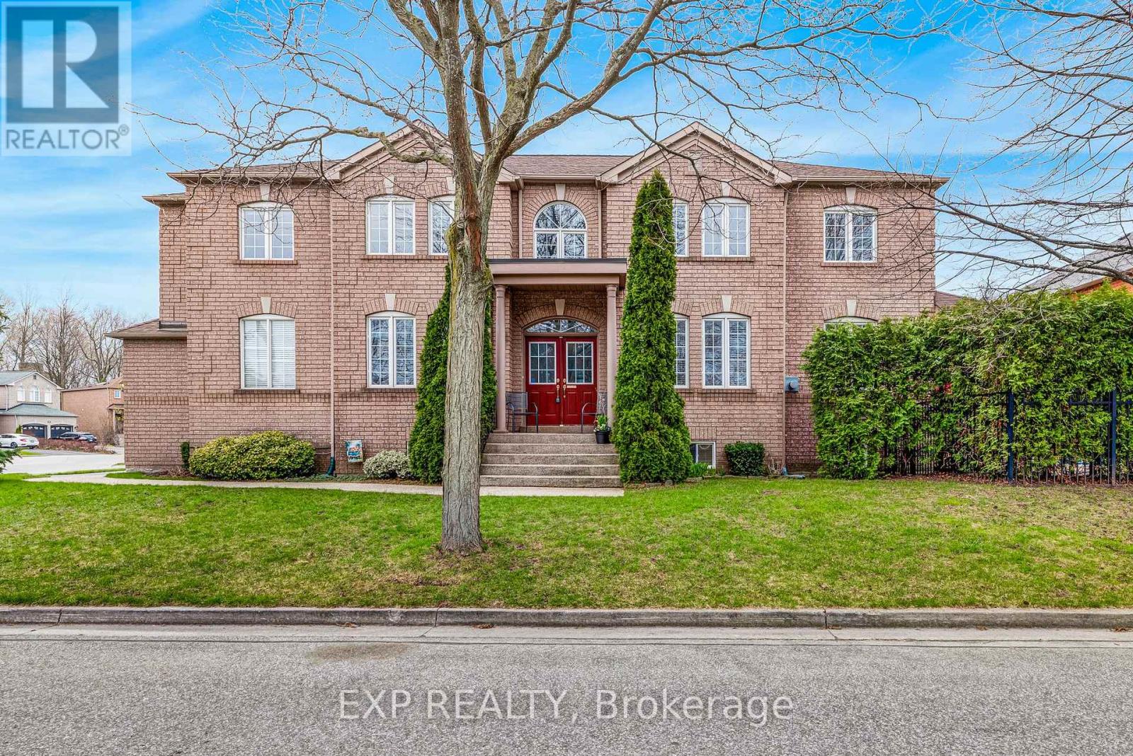 56 MOREAU TRAIL, Toronto, Ontario