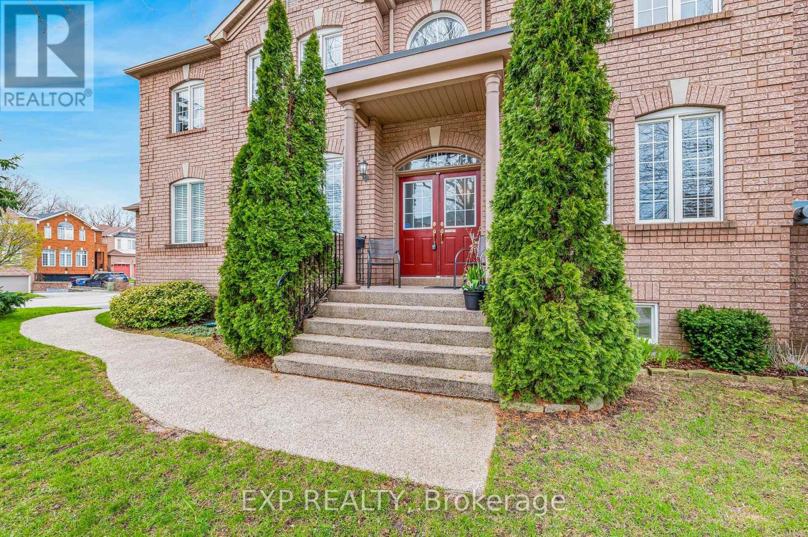 56 Moreau Trail, Toronto, Ontario  M1L 4V3 - Photo 2 - E13051900