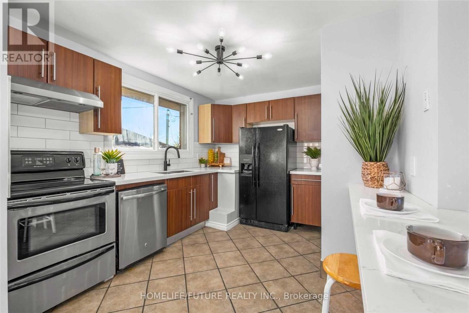 50 Benlight Crescent, Toronto, Ontario  M1H 1P5 - Photo 11 - E13051910