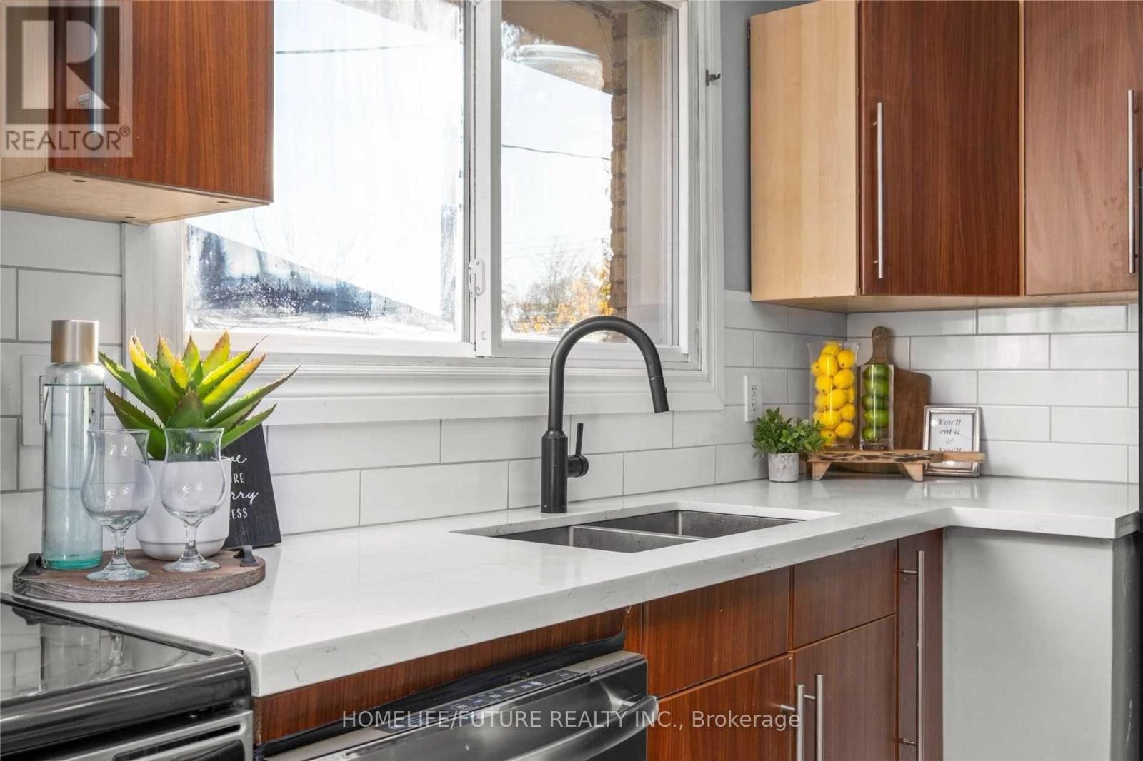 50 Benlight Crescent, Toronto, Ontario  M1H 1P5 - Photo 15 - E13051910