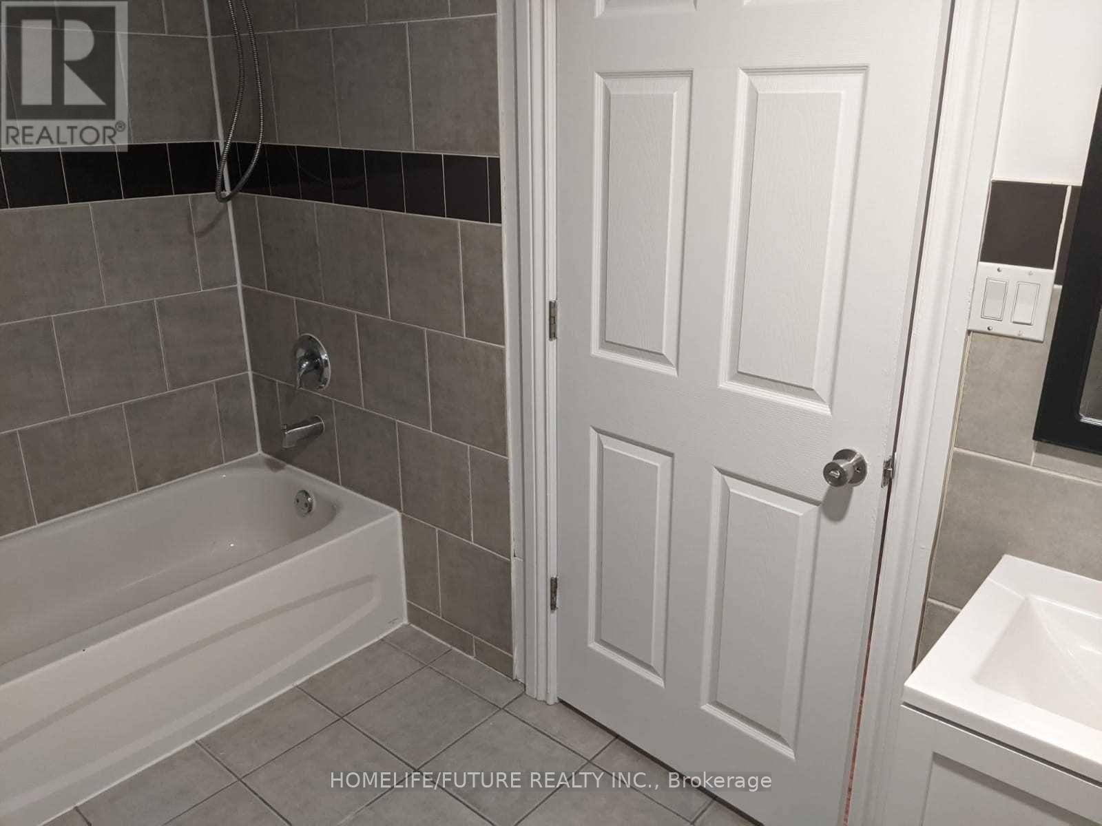 50 Benlight Crescent, Toronto, Ontario  M1H 1P5 - Photo 30 - E13051910