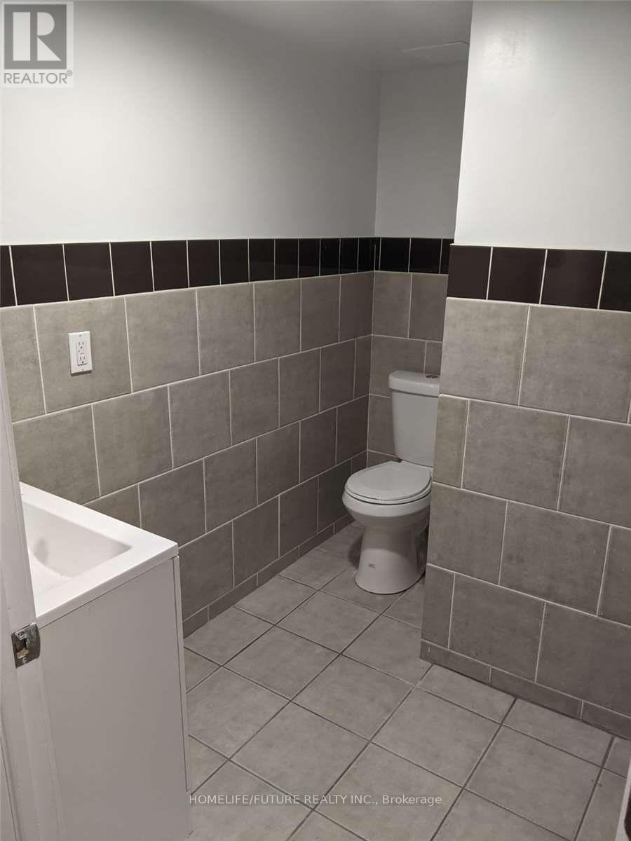 50 Benlight Crescent, Toronto, Ontario  M1H 1P5 - Photo 32 - E13051910