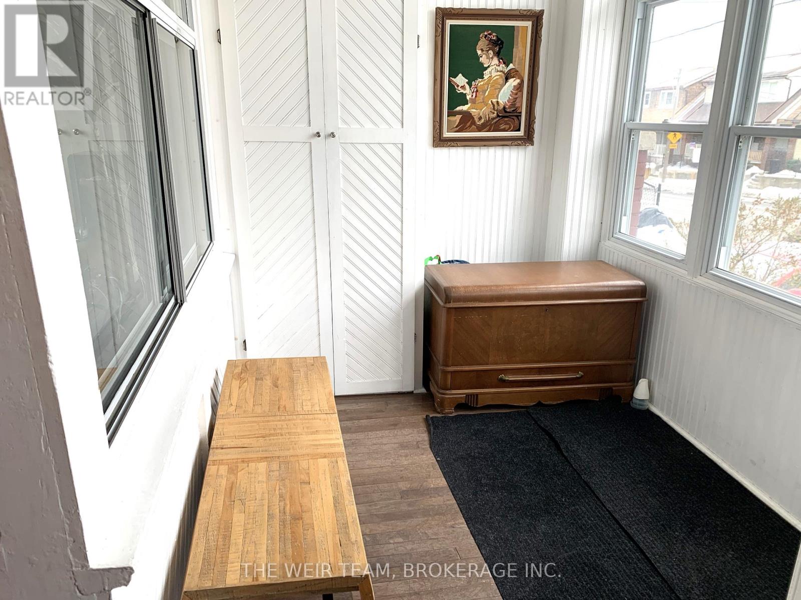 911 Woodbine Avenue, Toronto, Ontario  M4C 4B6 - Photo 2 - E13051938