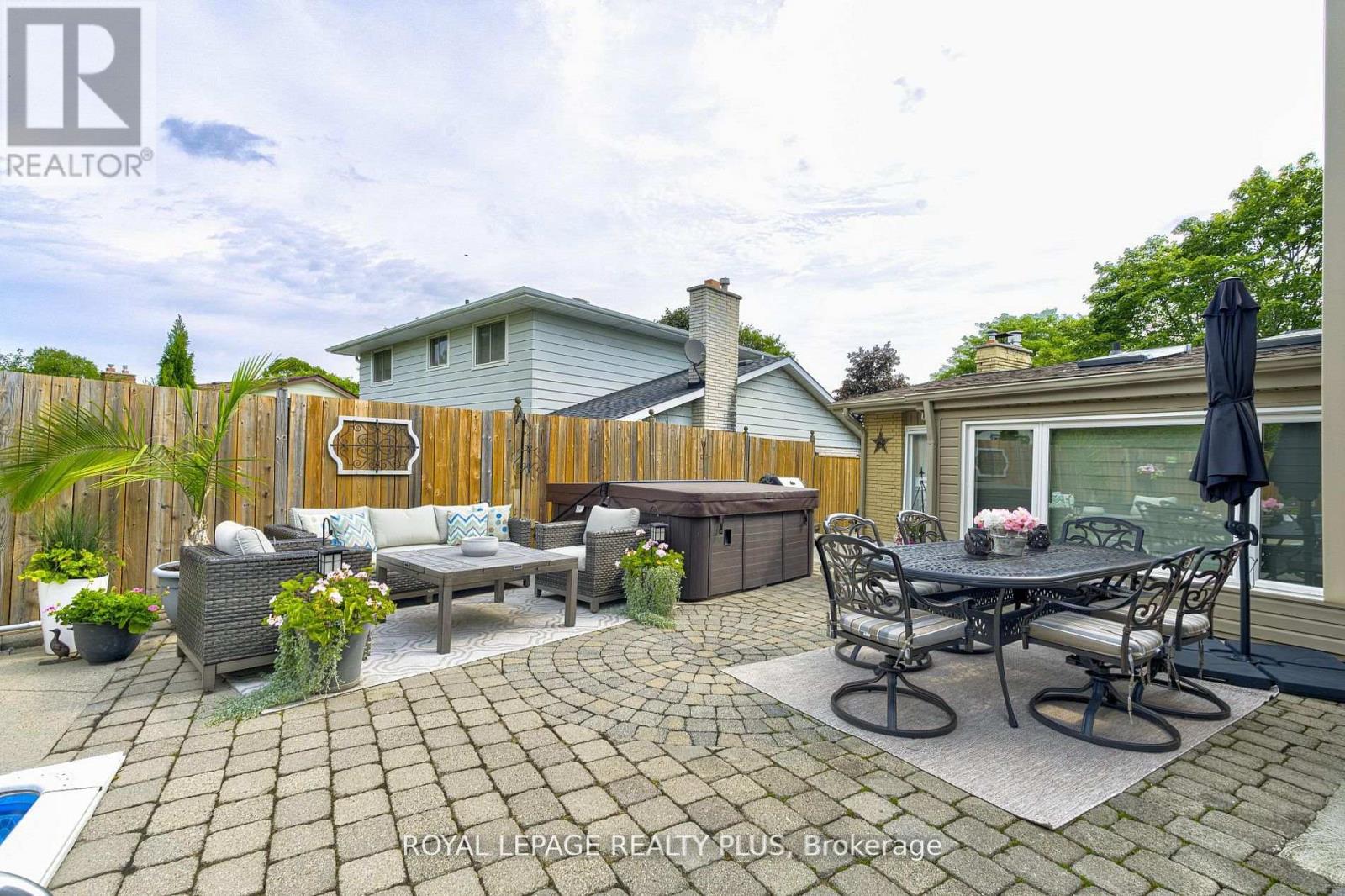 2063 Cavendish Drive, Burlington, Ontario  L7P 1Y9 - Photo 44 - W12910300