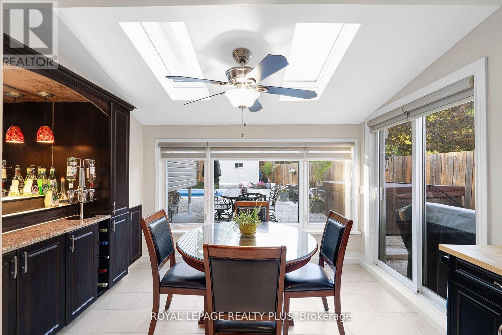 2063 Cavendish Drive, Burlington, Ontario  L7P 1Y9 - Photo 22 - W12910300