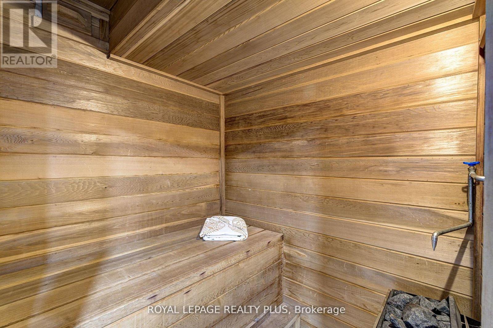 2063 Cavendish Drive, Burlington, Ontario  L7P 1Y9 - Photo 36 - W12910300