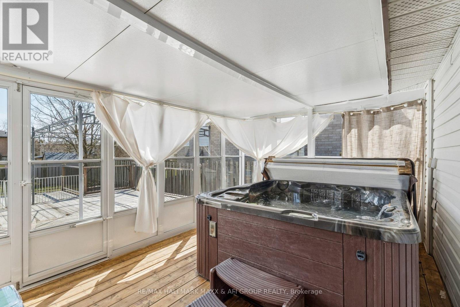 11 Charlotte Court, Barrie, Ontario  L4N 6B2 - Photo 45 - S13040192