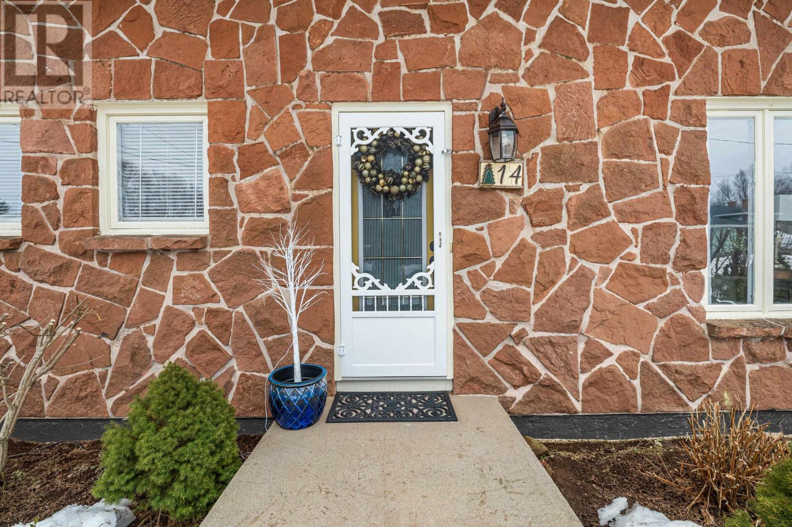 14 Laura Jean Crescent, Cornwall, Prince Edward Island  C0A 1H4 - Photo 3 - 202608805