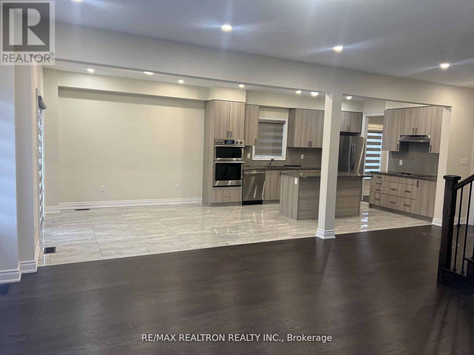 26 Mac Campbell Way, Bradford West Gwillimbury, Ontario  L3Z 4M7 - Photo 10 - N13051822