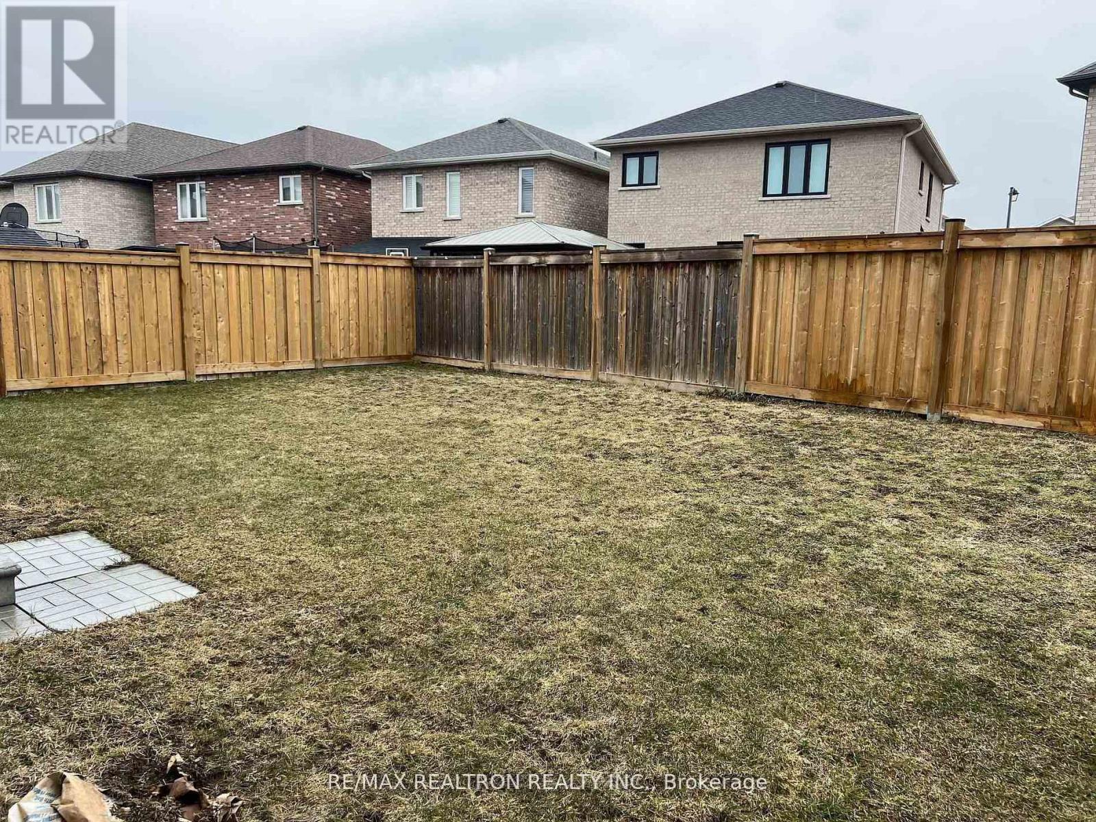 26 Mac Campbell Way, Bradford West Gwillimbury, Ontario  L3Z 4M7 - Photo 33 - N13051822