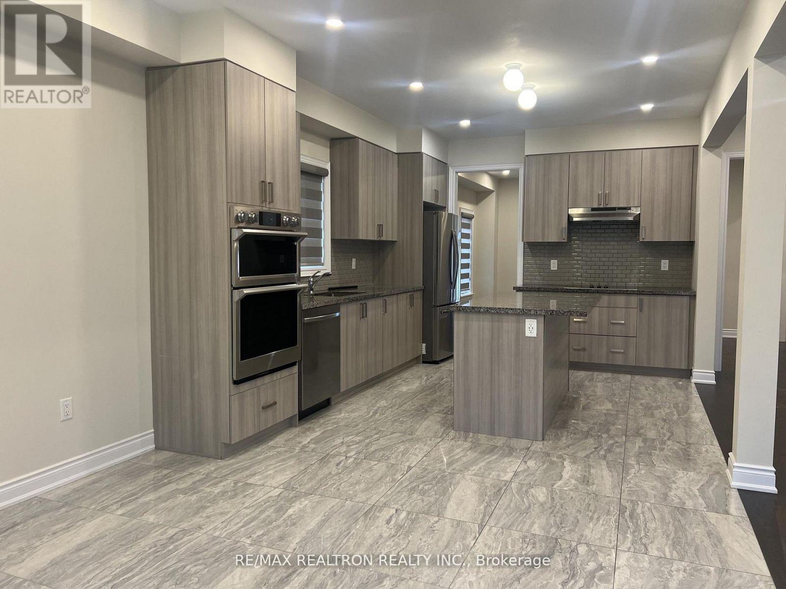 26 Mac Campbell Way, Bradford West Gwillimbury, Ontario  L3Z 4M7 - Photo 7 - N13051822