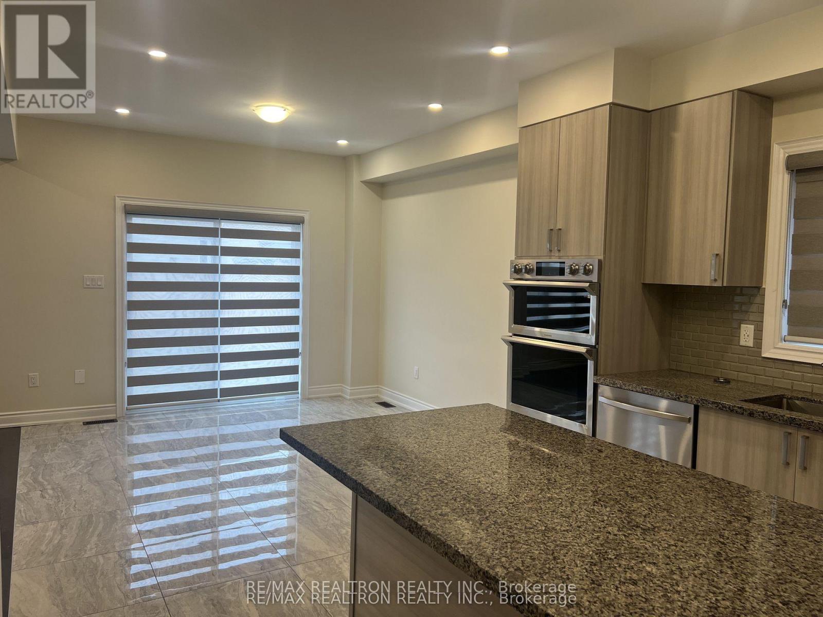 26 Mac Campbell Way, Bradford West Gwillimbury, Ontario  L3Z 4M7 - Photo 8 - N13051822