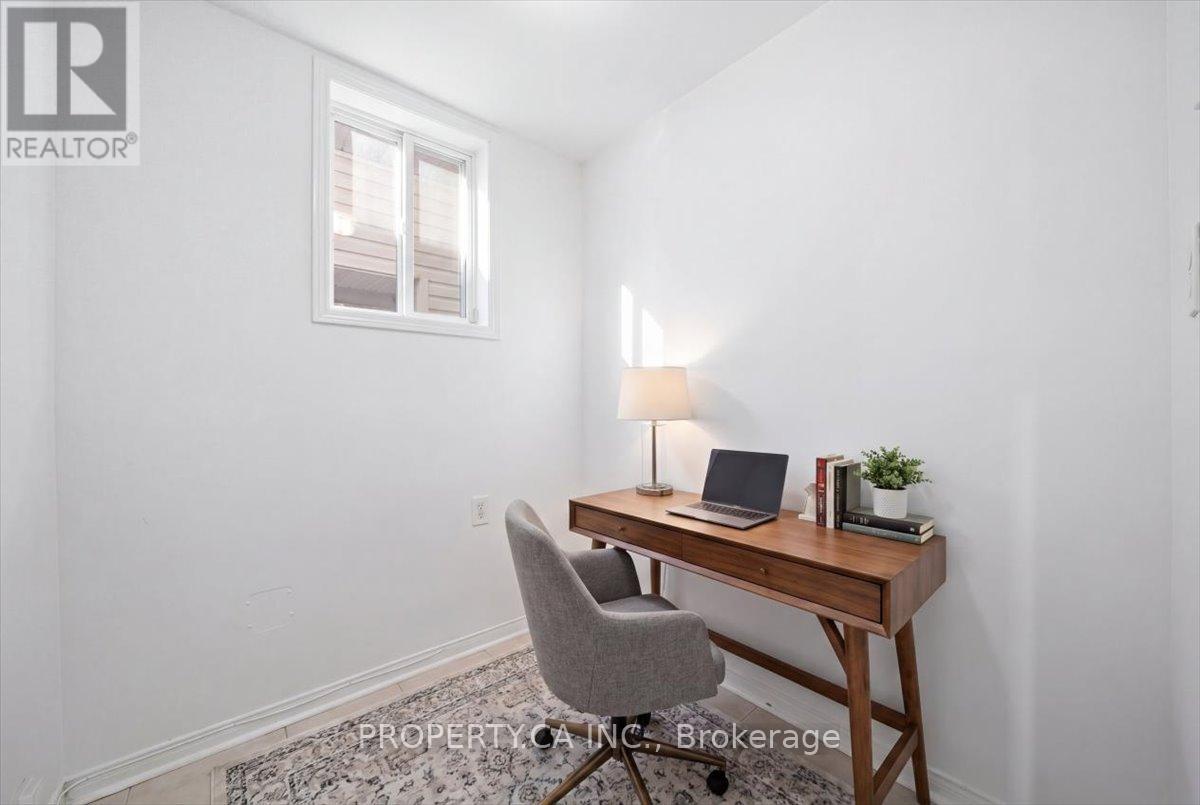 45 Lindenshire Avenue, Vaughan, Ontario  L6A 4A4 - Photo 6 - N13051844