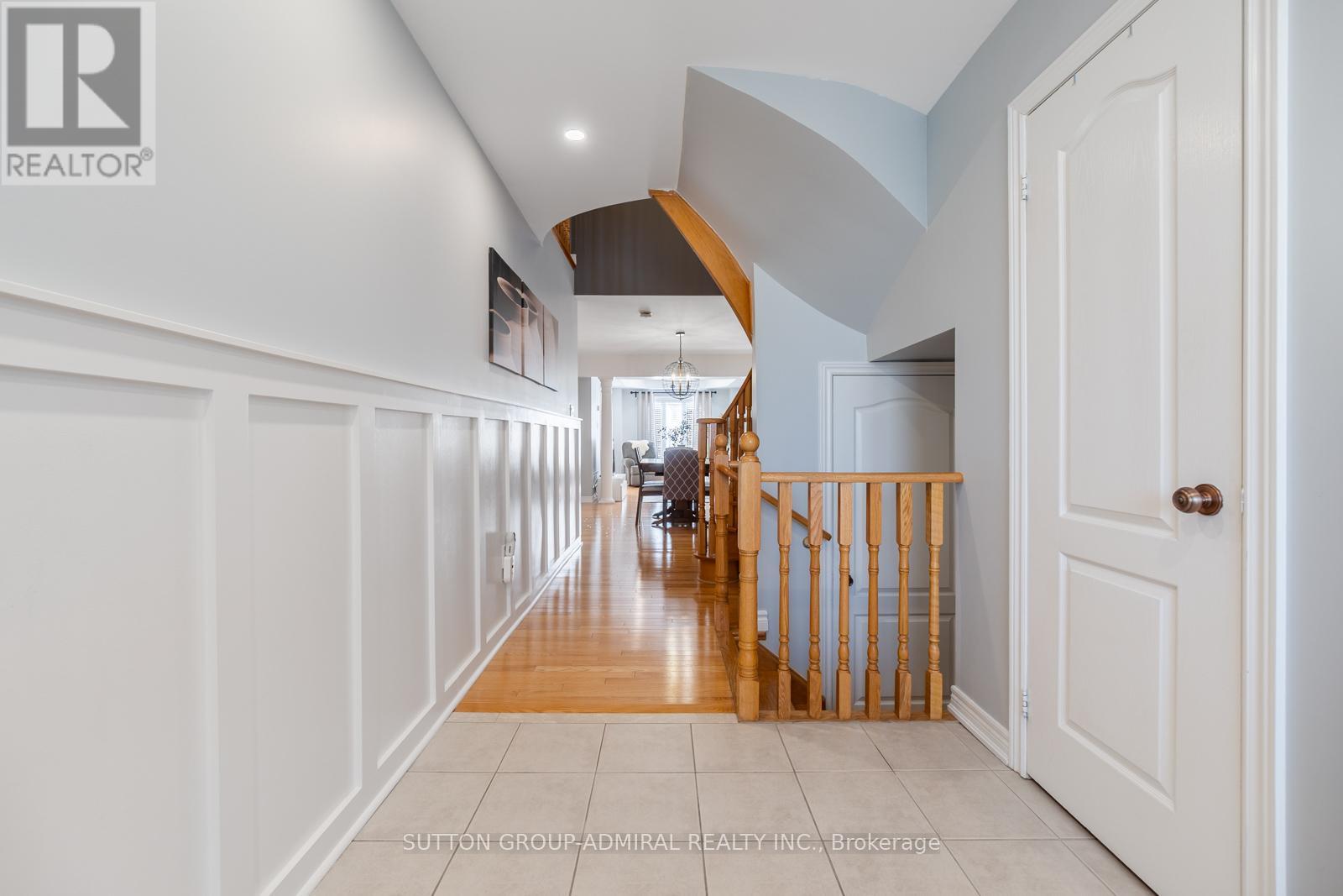 85 Treasure Hill Road, Vaughan (Maple), Ontario  L6A 0A6 - Photo 5 - N13051856