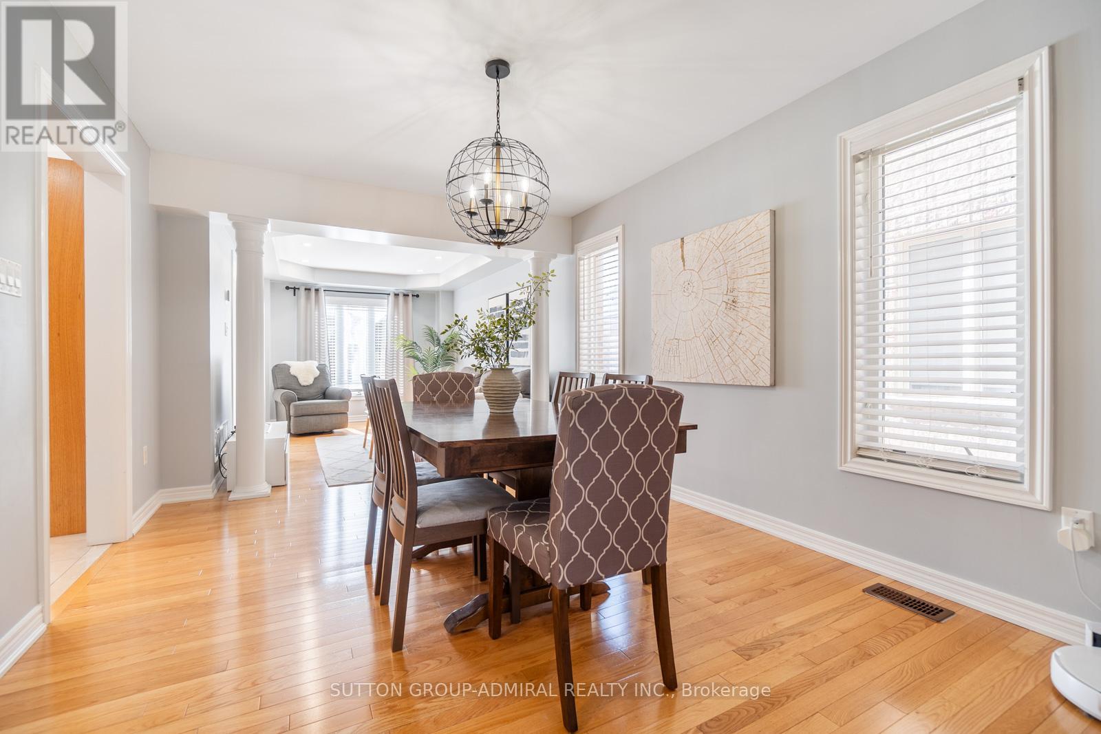 85 Treasure Hill Road, Vaughan (Maple), Ontario  L6A 0A6 - Photo 8 - N13051856