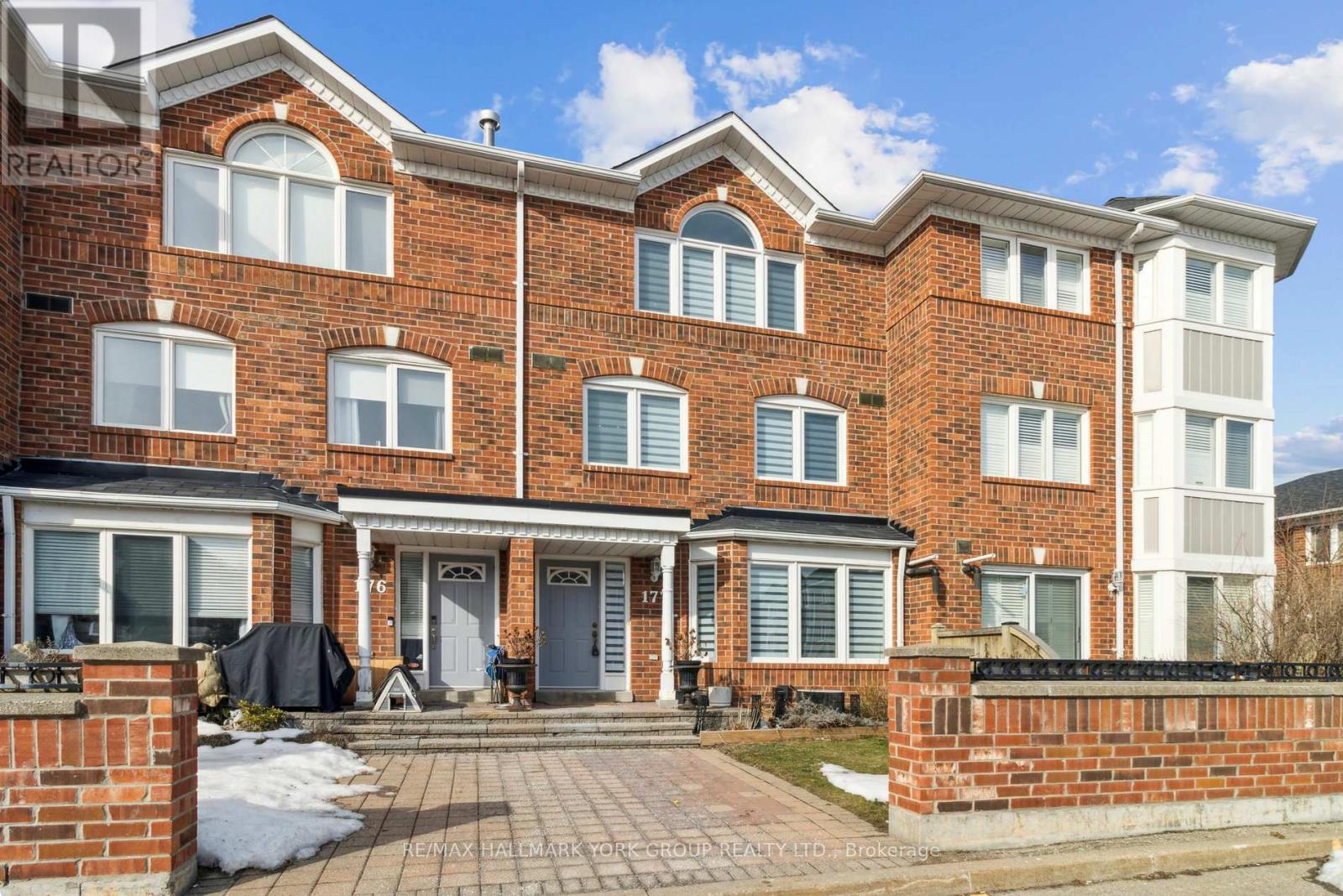 177 - 18 Clark Avenue W, Vaughan (Crestwood-Springfarm-Yorkhill), Ontario  L4J 8H1 - Photo 2 - N13051904