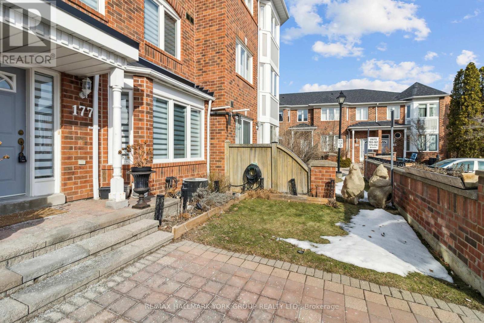 177 - 18 Clark Avenue W, Vaughan (Crestwood-Springfarm-Yorkhill), Ontario  L4J 8H1 - Photo 3 - N13051904