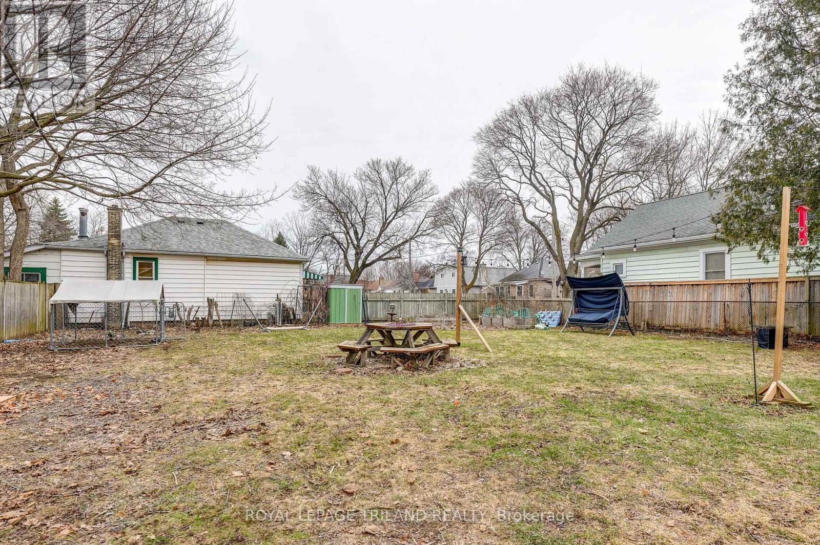 70 Homan Street, London East, Ontario  N5Z 1A8 - Photo 30 - X12928144