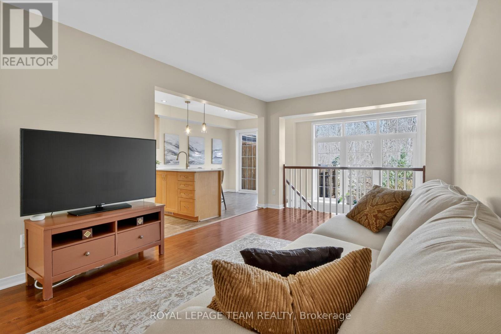 19 Goldthorpe Private, Ottawa, Ontario  K2J 5L6 - Photo 8 - X12930228