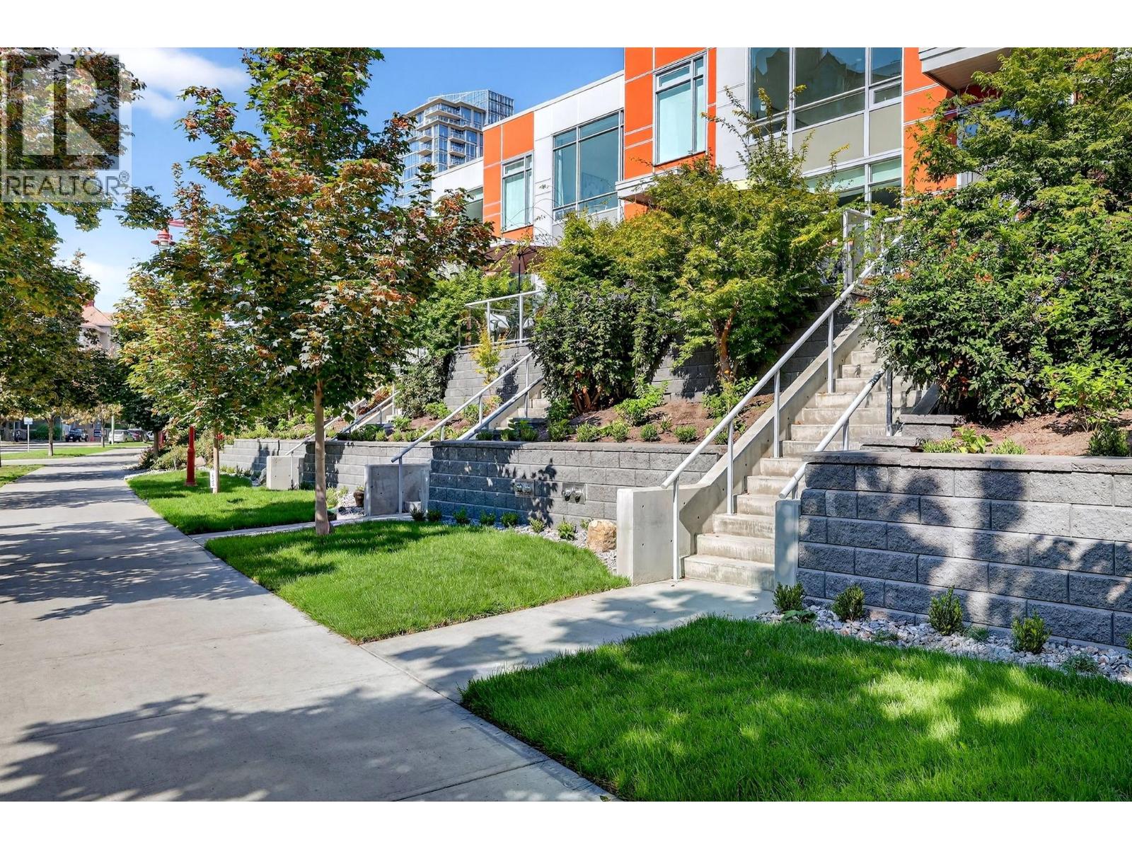 1151 Sunset Drive Unit# 103, Kelowna, British Columbia  V1Y 0G2 - Photo 2 - 10376107