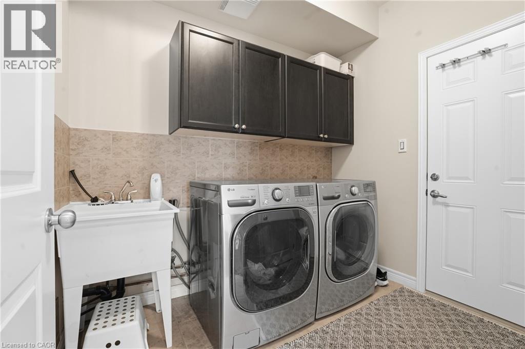 441 Stonehenge Drive Unit# 40, Ancaster, Ontario  L8K 0B1 - Photo 15 - 40823209