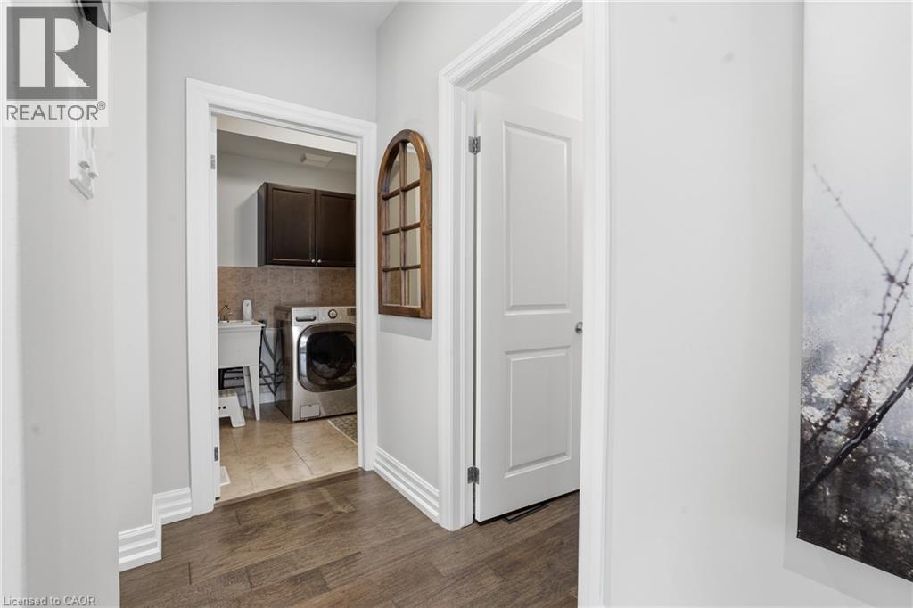 441 Stonehenge Drive Unit# 40, Ancaster, Ontario  L8K 0B1 - Photo 14 - 40823209