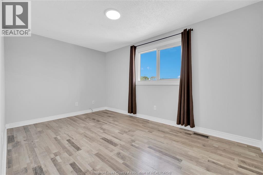 3009 Suffolk Street, Windsor, Ontario  N8R 1P1 - Photo 14 - 26009363