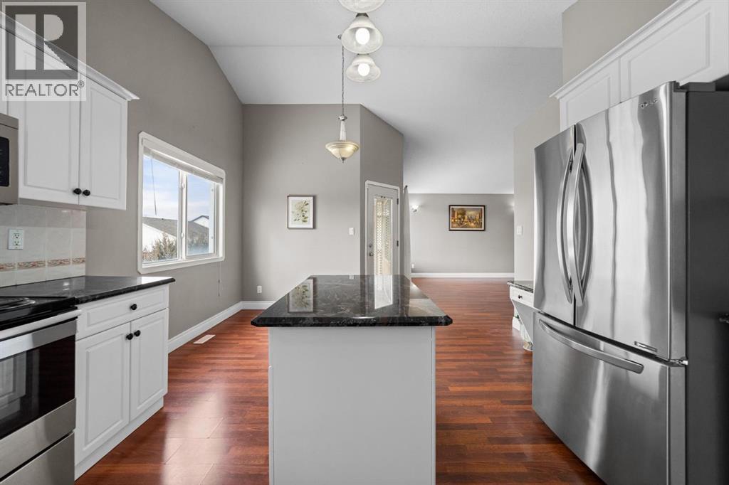 24 Elliott Drive, Camrose, Alberta  T4V 4V6 - Photo 10 - A2299918