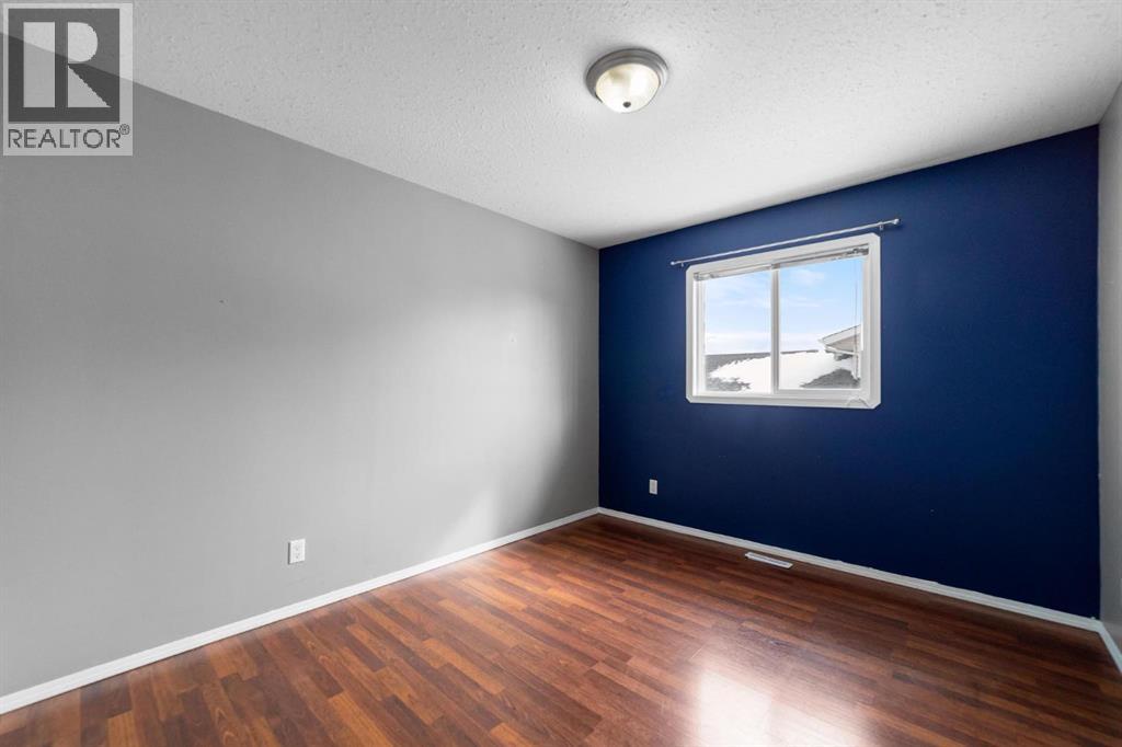 24 Elliott Drive, Camrose, Alberta  T4V 4V6 - Photo 11 - A2299918