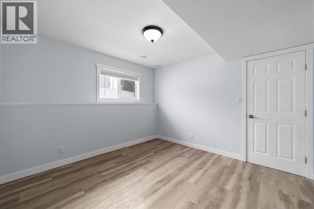 24 Elliott Drive, Camrose, Alberta  T4V 4V6 - Photo 26 - A2299918