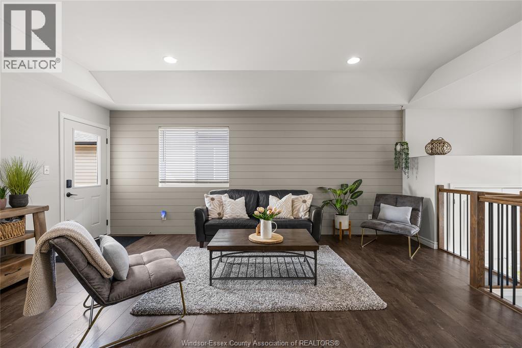 3117 Viola Crescent, Windsor, Ontario  N8N 0A1 - Photo 4 - 26009378