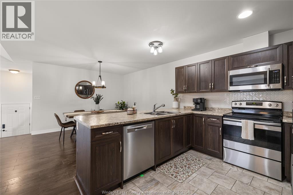 3117 Viola Crescent, Windsor, Ontario  N8N 0A1 - Photo 6 - 26009378